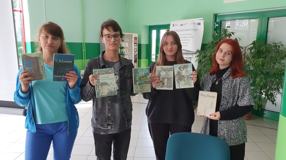 Zaczytana szkoła – prezentacja klasy III A